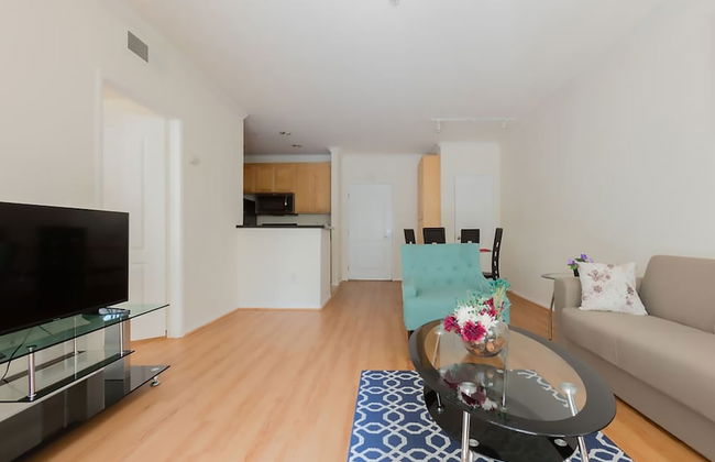 LAs Premier Apartments - Photo 54