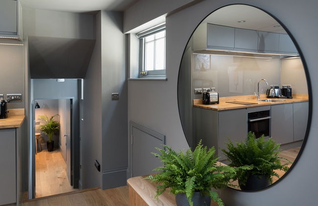 Hiding Space - Trim Street Apartments - Foto 31