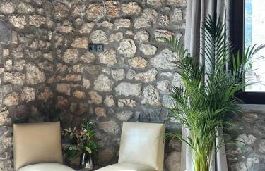 Wood & Stone Guesthouse - Photo 22