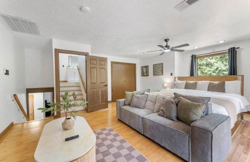 Pickleball & mini-golf, Pool/Spa, Epic Gameroom! - Photo 14