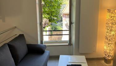 Maison au pied du château + parking privé - Photo 5