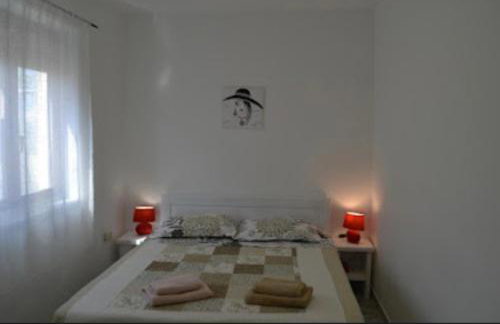 Apartment Lora - Photo 2