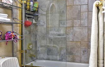 Waterfront Discovery Bay Home Outdoor Bar and Dock - Foto 13