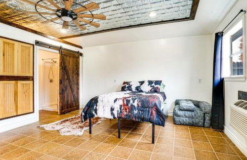 Group-Friendly Burleson Getaway with Outdoor Oasis - Foto 21