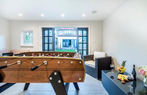 Cozy 3 Bedroom Terrace Cottage in Epsom - Photo 48