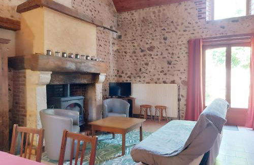 Gîte chaleureux dans un ancien corps de ferme avec wifi, cheminée et grand jardin à Châteaudun - FR-1-581-71 - Foto 12