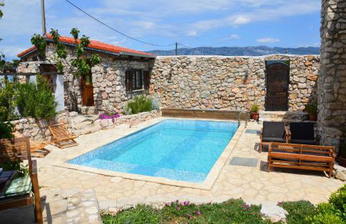 Three Sisters, absolutely unique stone houses, 200 m from the beach - Photo 10