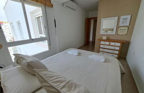 Ático primera línea de playa con vistas al Mar-Climatizado-Wifi-Parking-Solo familias - Foto 15