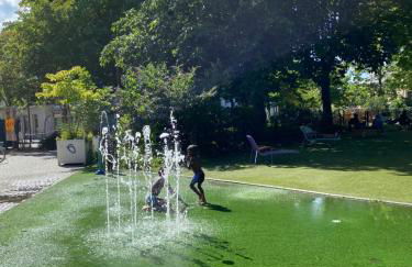 Paris-Eiffel, bienvenue -terrasse -Netflix - Foto 27