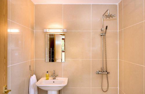 The Studio with Terrace and EV point - Photo 10