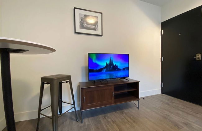 Lovely 1 Bedroom Condo With Free Parking And Balcony - Foto 8