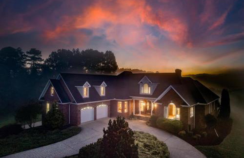 Luxury Getaway Home with Panoramic Views, Pool & Hot Tub! - Foto 61