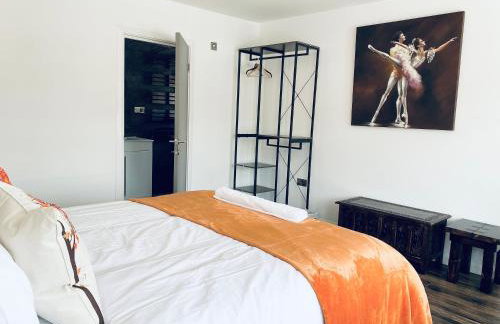 6 Bedroom Bungalow Ascot Racecourse LegoLand Windsor Castle 75" TV - Foto 17