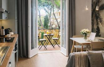 ELIOS LIVING - Parcheggio Privato, Vicino al centro, 200m dal Mare - Photo 1