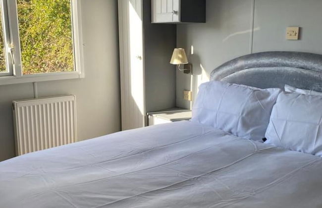 Immaculate 2-bed Static Caravan Near the Lake - Foto 12