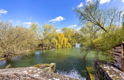 Finest Retreats - The Den - Photo 7