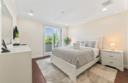 Lux Home with Rooftop & Elevator 2mi to Beach - Foto 14