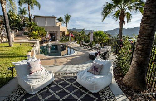 Buena Creek Vista Primary Subdivided Home with Views and Pool - Foto 15