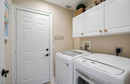 5* 3 BR 3 BA Home 4 min walk to beach & JW Marriott w/heated pool - Foto 25