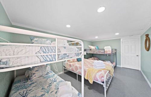 Multi-family Property with Private Pool, Large Yard and Steps From the Bay - Foto 26