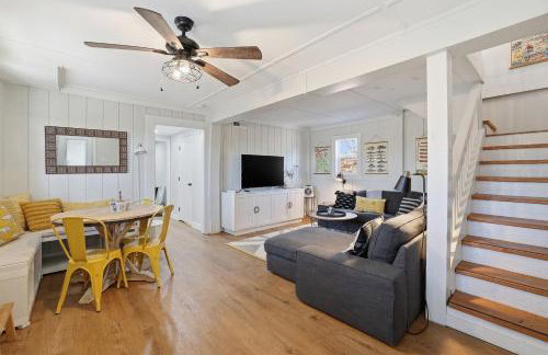 The Sapphire Shore Cottage with Dock! home - Foto 7