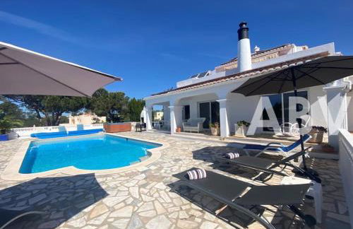 Peaceful villa with sea view close to Carvoeiro - Foto 1