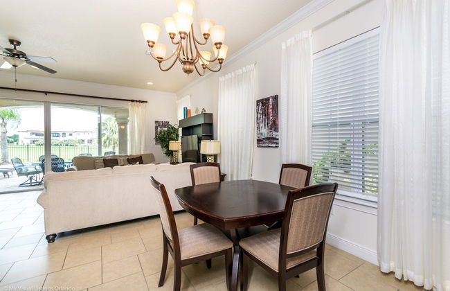 Elegant 5 BD, 5 BH Villa - Foto 28