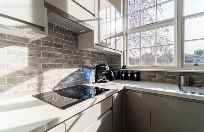 Stylish 2Bed Steps from Iconic Waterloo - Photo 18