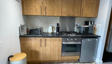 Compact Modern Apartment Single Person or Couple Only - Foto 4