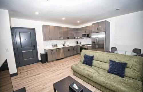 Free Indoor Parking 25 Minutes to NYC - Foto 5