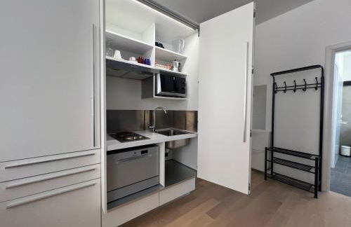 Cozy 1 Apartment - City Center Train Station - Photo 17