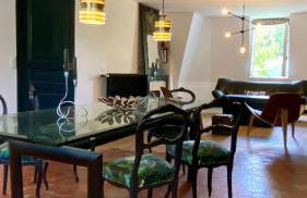 Signature topfloor flat in a shared XIX century Mansion in Western Paris - Foto 25