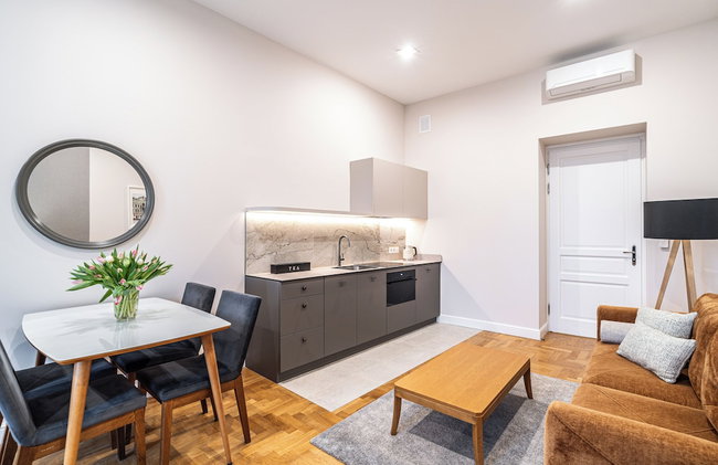 Venetian House Market Square Aparthotel - Photo 157