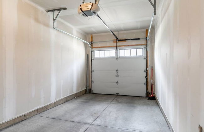 3BR 2 5BA Townhome 1 min to the Beach BBQ Parking - Foto 27