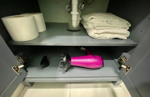 Serene renovated oasis near downtown area - Photo 19