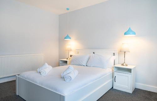 Spacious 5BR, Sleeps 10 Guests in City Centre - Foto 16