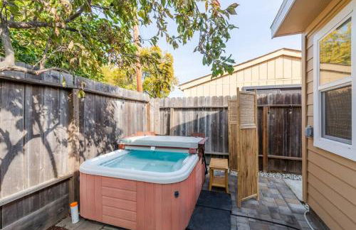 Modern Guesthouse w Private Patio and Hot Tub - Foto 3