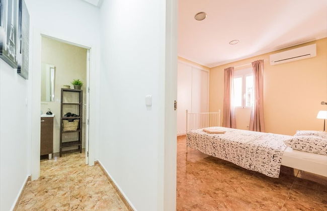 Delightful Apt. Historic District - Sol - Photo 2