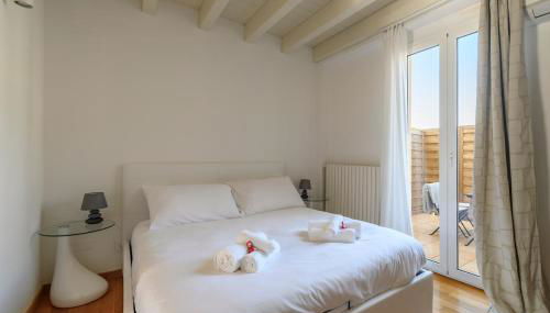 BolognaCentro 2Bedr and Terrace Near Central Station - Photo 2