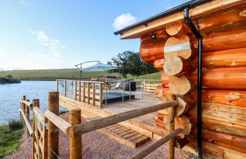 Cedar Cabin at Salford Court Farm Fishing Cabins - Foto 30