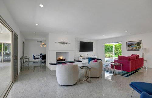 Ultra-Chic LUXE Mid-Century Estate- Resort Like Pool, Spa, Firepit, Outdoor Kitchen 3BED/3BATH - Foto 7