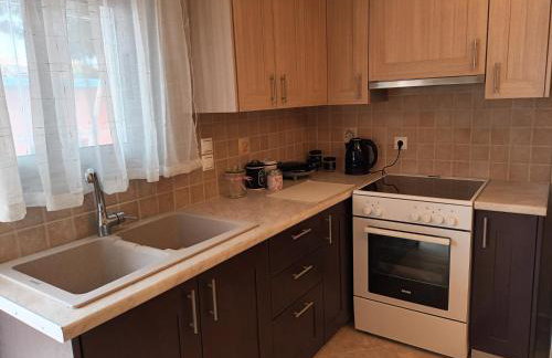 LIVIERATOS APARTMENTS - Photo 11