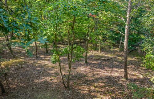 Fox Hollow - Hot Tub, Wifi, Pet Friendly, Screen Porch, Deck, Recreation Center, Pool Access, Golf Nearby, Hiking, Grill, Fireplace, King Bed - Foto 56