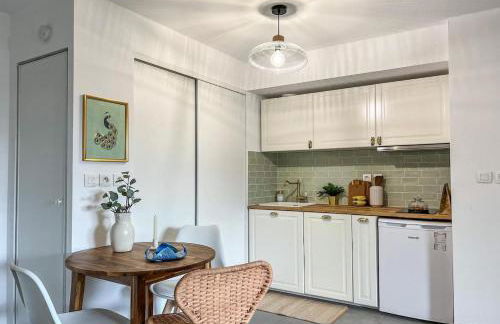 Confortable T2 pour 4 voyageurs, parking privé et terrasse - Foto 27