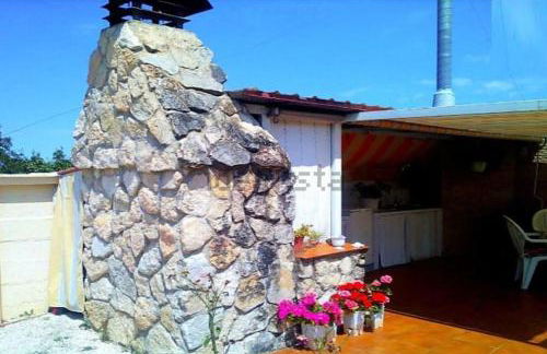 Habitaciones en planta superior independiente con piscina - barbacoa - Foto 13