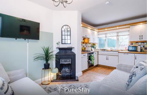 Stylish 4 Bedroom Home in Port Sunlight with 7 Beds Perfect for Business Bookings and Groups - Foto 6