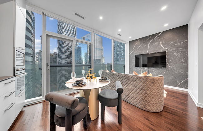 The Harbour Toronto - Photo 31