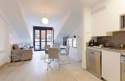 Ático con terraza en playa de San Lorenzo - Foto 3