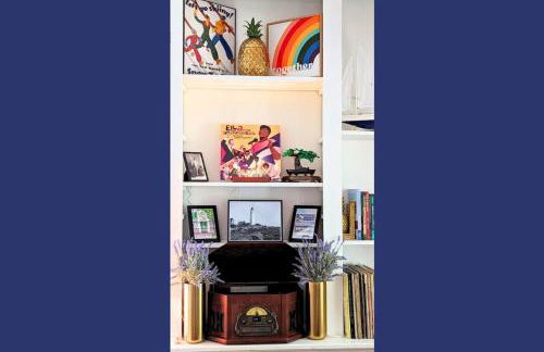 The Jewel of The Cove - Historic Coastal Retreat - Foto 13