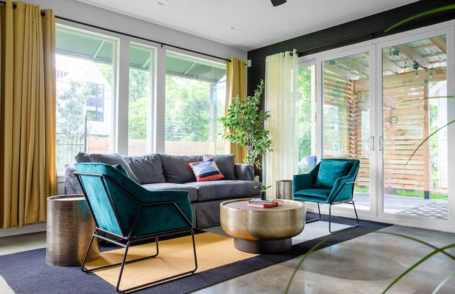 Insta-worthy Two House Corner Compound - Foto 5